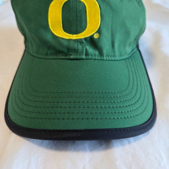 University or Oregon Running Hat - Picture 3 of 9